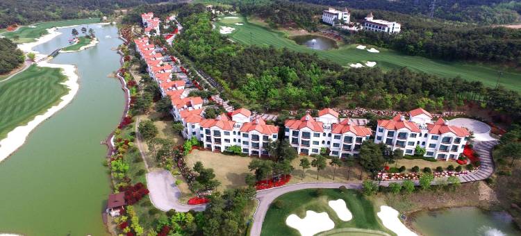 松树岭酒店(PineRidge Resort)图片