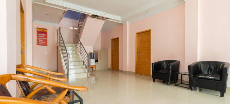 红多兹酒店-近巴东特兰斯马特(RedDoorz Syariah Near Transmart Padang)图片