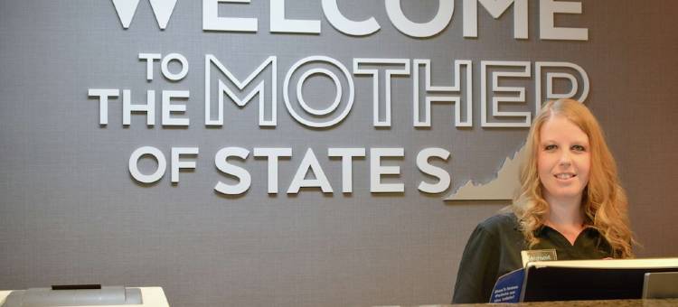 塞勒姆东欢朋酒店 - 电气路(Hampton Inn Salem East-Electric Road)图片