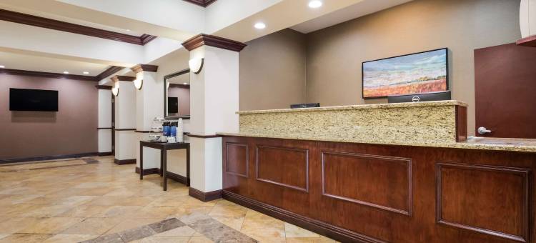 科菲维尔中央商务区贝斯特韦斯特套房酒店(Best Western Coffeyville Central Business District Inn and Suites)图片