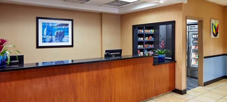 千橡市纽伯里公园拉昆塔温德姆套房酒店(La Quinta Inn & Suites by Wyndham Thousand Oaks-Newbury Park)图片