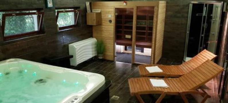 Erdovarazs Panzio图片