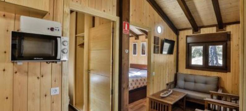 坎普勒约洛斯恩内博罗斯住宿酒店(Complejo Residencial Los Enebros)图片