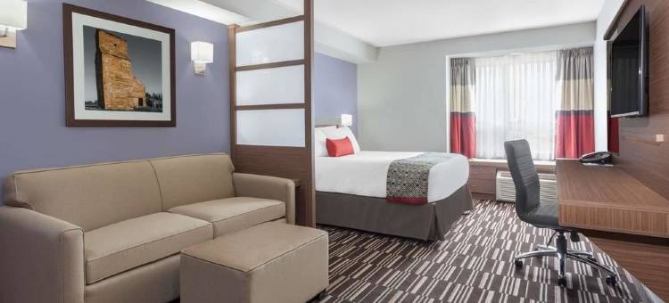 莱迪史密斯牡蛎湾麦客达温德姆酒店(Microtel Inn & Suites by Wyndham Ladysmith Oyster Bay)图片