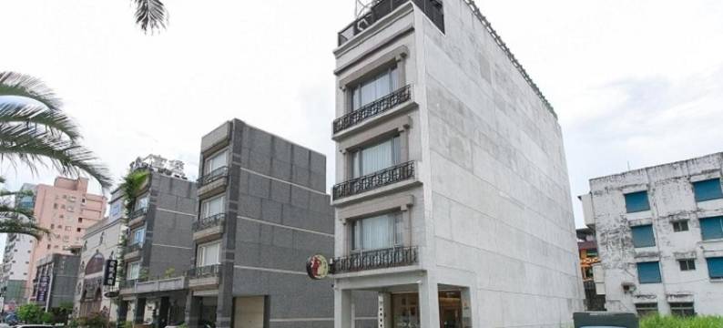 小松鼠站前电梯民宿附停车场图片