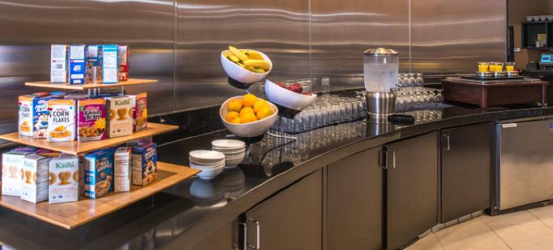 Holiday Inn 安大略国际机场(Holiday Inn ONTARIO AIRPORT by IHG)图片