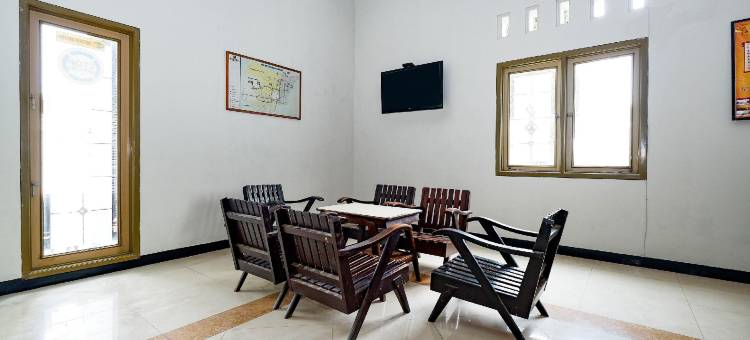 Super OYO 2436 肯查纳酒店(Super OYO 2436 Hotel Kencana)图片