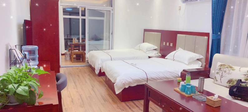 嵩县白云小镇自驾游营地木屋图片