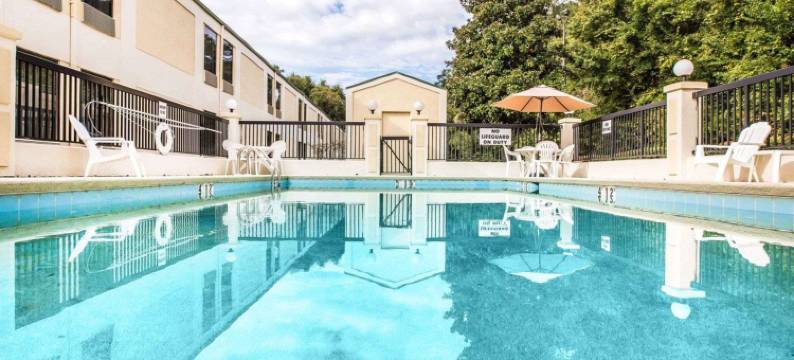 达里恩-北布伦瑞克凯艺酒店(Quality Inn Darien-North Brunswick)图片