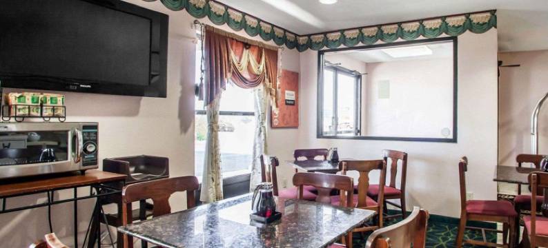 阿科拉品质酒店(Quality Inn)图片