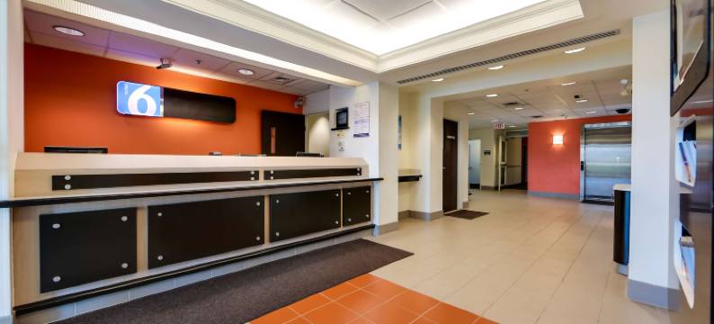 安大略密西沙加 - 多伦多 6 号汽车旅馆(Motel 6 Mississauga, on - Toronto)图片