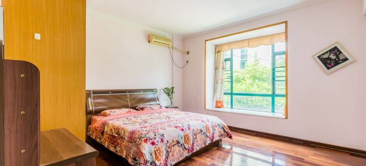 锶锶姐姐公寓(蓝湾大道分店)图片