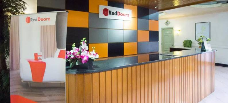 红门酒店-靠近法拉贾瓦海滩特尔纳特市(RedDoorz near Pantai Falajawa Kota Ternate)图片