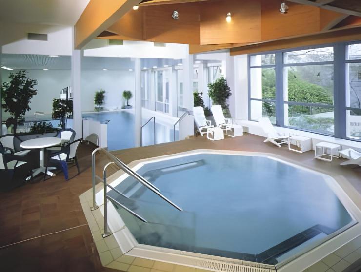 Kurpark-HotelOver view