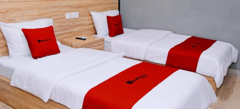 RedDoorz at Hotel DPraya Pati图片