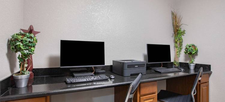 佩拉美吟温德姆酒店(AmericInn by Wyndham Pella)图片