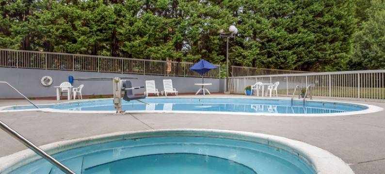 里奇伍德农场舒适套房酒店(Comfort Suites Inn at Ridgewood Farm)图片