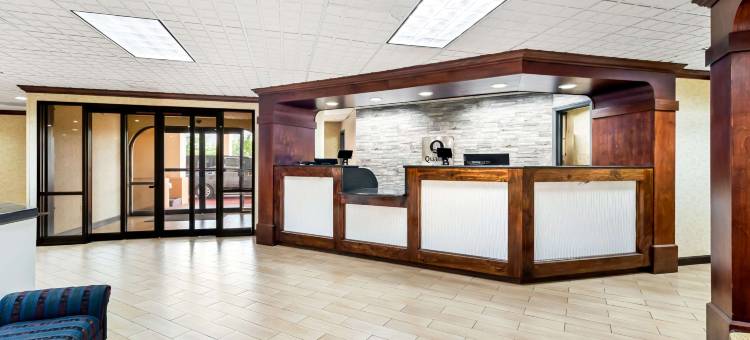 品质酒店及套房佛罗伦萨市民中心(Quality Inn & Suites Civic Center)图片