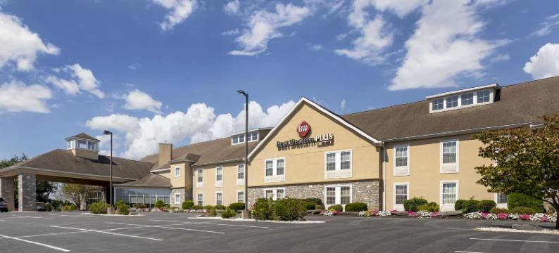 里维尔贝斯特韦斯特优质套房酒店(Best Western Plus Revere Inn  Suites)图片