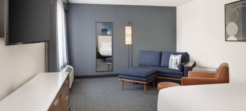 爱迪生伍德布里奇万怡酒店(Courtyard Edison Woodbridge)图片