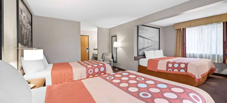 韦弗利速8酒店(Super 8 by Wyndham Waverly)图片