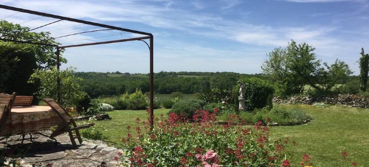 Les gites Perard  sleeps 8. Family-friendly and pets welcome. Pool图片
