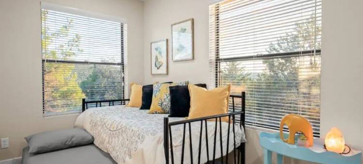 RedRockViews GreatLocation 4BR 6Beds 3.5Baths DogsWelcome Hiking BBQ HugePatio图片