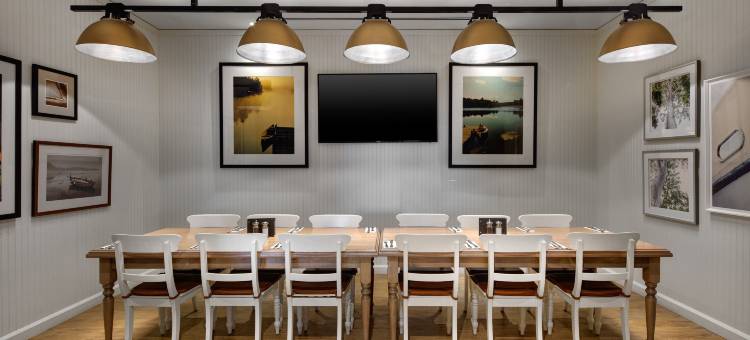 多伦多机场希尔顿逸林酒店(Doubletree by Hilton Toronto Airport)图片