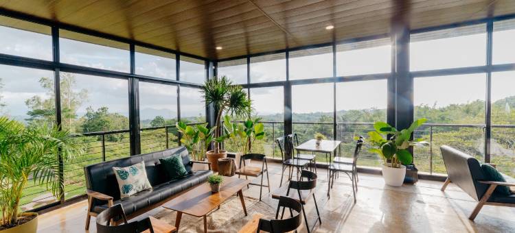 斯帕茨奥卡利拉亚民宿(Spacio Caliraya Bed & Breakfast)图片