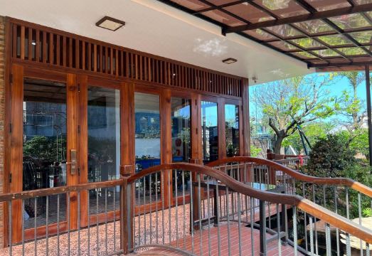 Floral Hue Villa 2 Hotel Overview