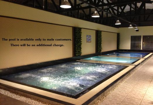 Siam Paradise Entertainment Complex Hotel Overview