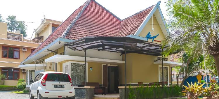 红多兹Plus酒店-近布拉维加亚博物馆(RedDoorz Plus Near Brawijaya Museum)图片