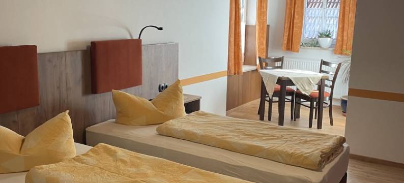 霍亨华特博丁酒店(Hotel Boarding House Hohenwart)图片