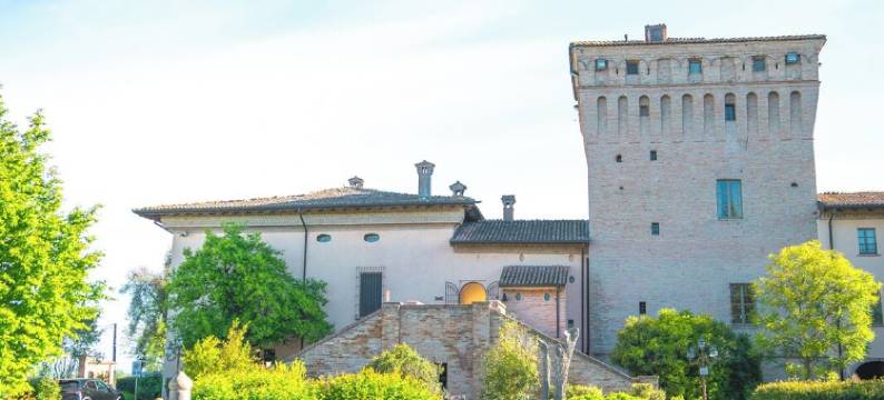 拉塔沃拉罗东达酒店(Hotel la Tavola Rotonda)图片