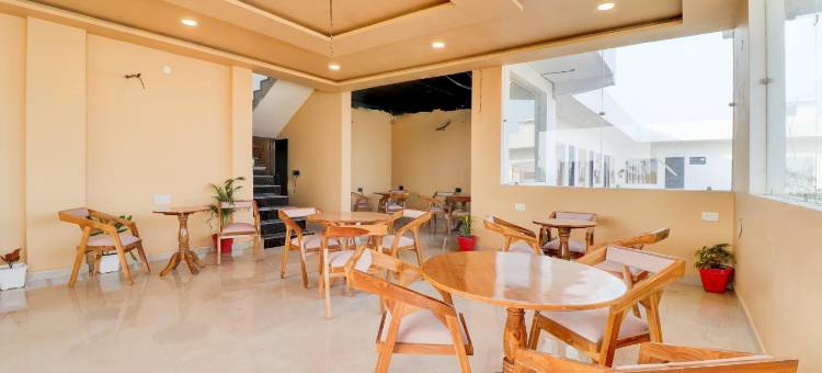 Super Hotel O Vasal Bliss Restaurant & Cafe图片