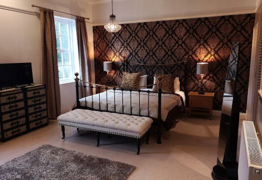 Glangwili Mansion - Luxury 5 Star Bed & Breakfast Hotel Overview