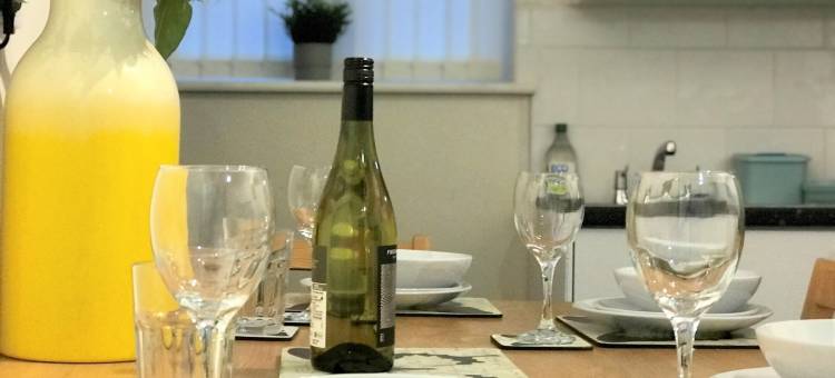 热情的宽敞的2卧室房子在圣海伦斯(Welcoming Spacious 2-Bedroom House in St Helens)图片