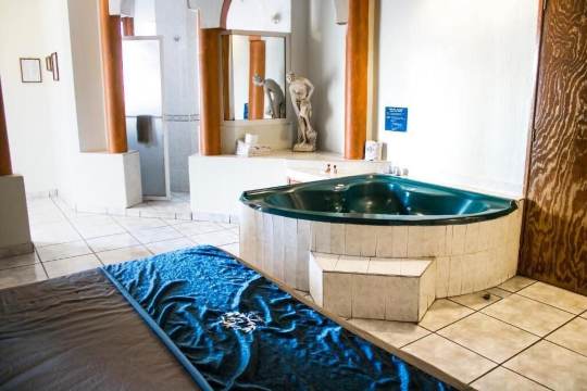 Hotel Frances Over view