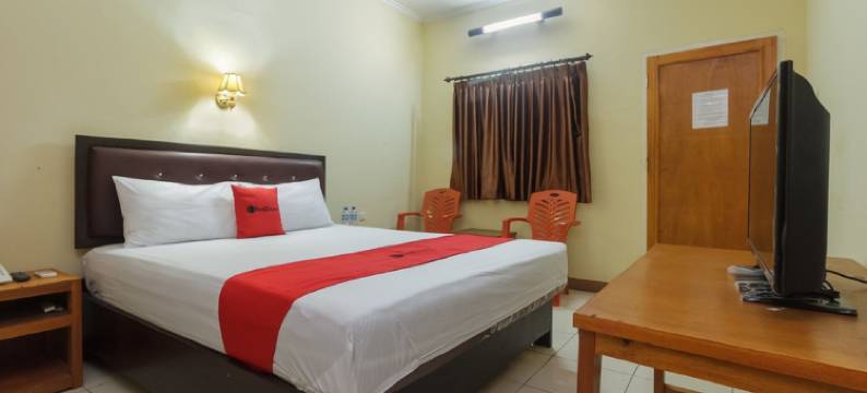 瑞德多兹酒店 @ 马纳多贾兰巴别帕拉莱克(RedDoorz at Jalan Babepalar Rike Manado)图片