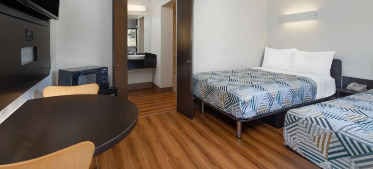 圣巴巴拉州6号汽车旅馆(Motel 6 Santa Barbara, CA - State Street)图片