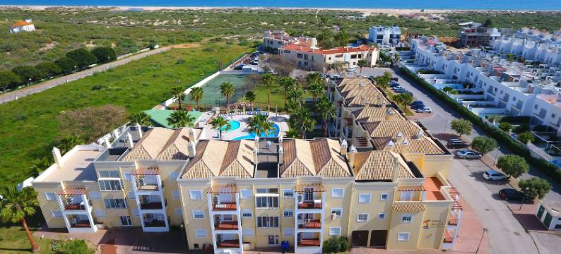 普拉伊亚洛塔度假村 - 公寓酒店(Praia da Lota Resort – Beachfront Apartments)图片