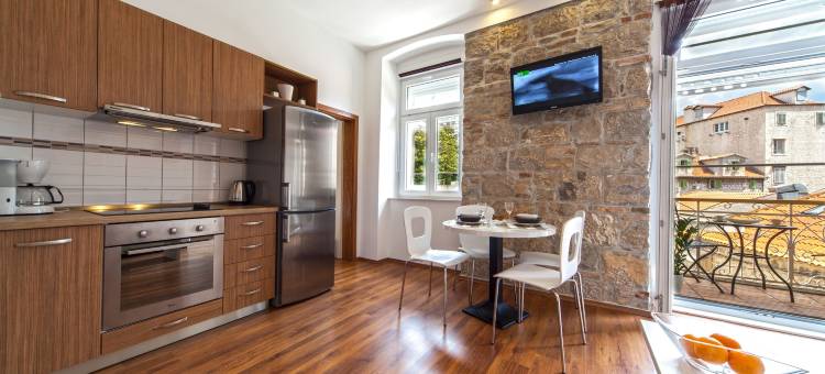 马蒙塔瓦豪华客房酒店(Marmontova Luxury Rooms)图片