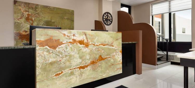 梅多兰兹温德姆速 8 酒店(Super 8 by Wyndham Meadowlands)图片