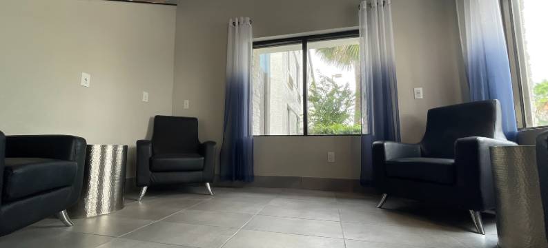 麦格特韦斯特德斯蒂尼棕榈酒店(Destiny Palms Hotel Maingate West)图片