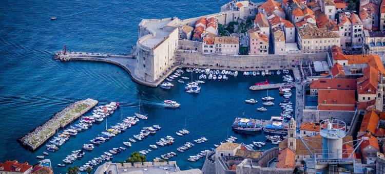 桑斯广场公寓(Sunce Palace Apartments with Free Offsite Parking)图片