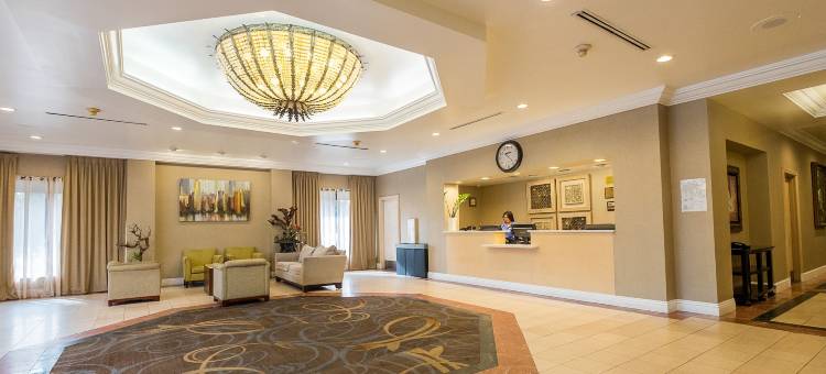 福乐顿市阿纳海姆豪生酒店及会议中心(Howard Johnson by Wyndham Fullerton/Anaheim Conference Cntr)图片