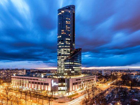 在天空-天塔公寓