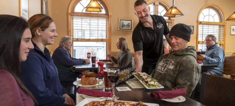 伍德斯托克宾馆，车站和酿酒厂(Woodstock Inn, Station and Brewery)图片