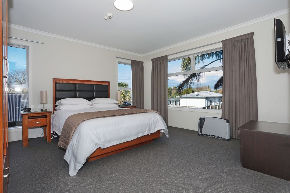 City Corporate Motor Inn Over view