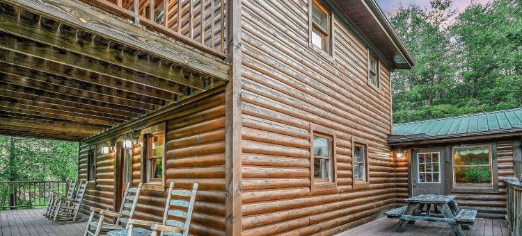 RedAwning的大烟山中6英亩隐蔽农场小屋(The Ranch Cabin on 6 Secluded Acres in the Great Smoky Mountains by RedAwning)图片